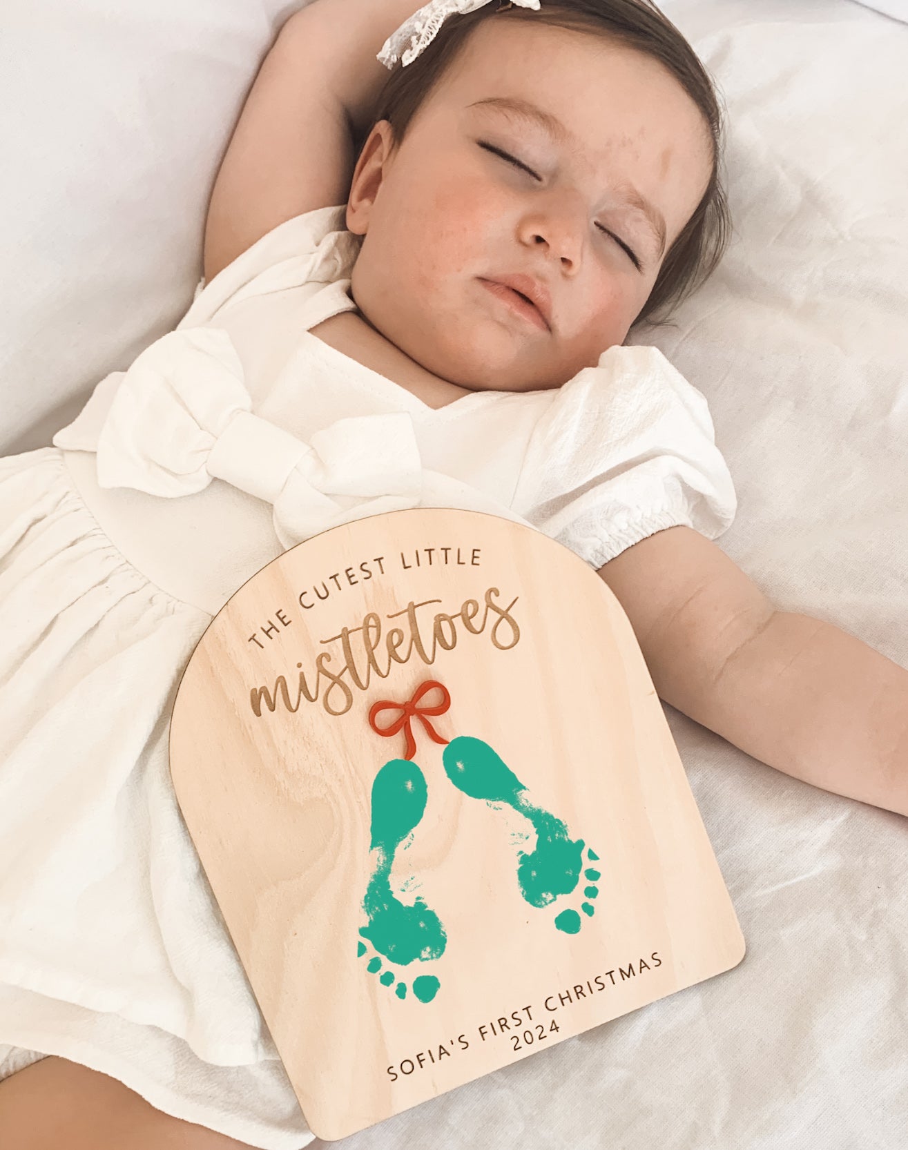 Mistletoes footprint plaque